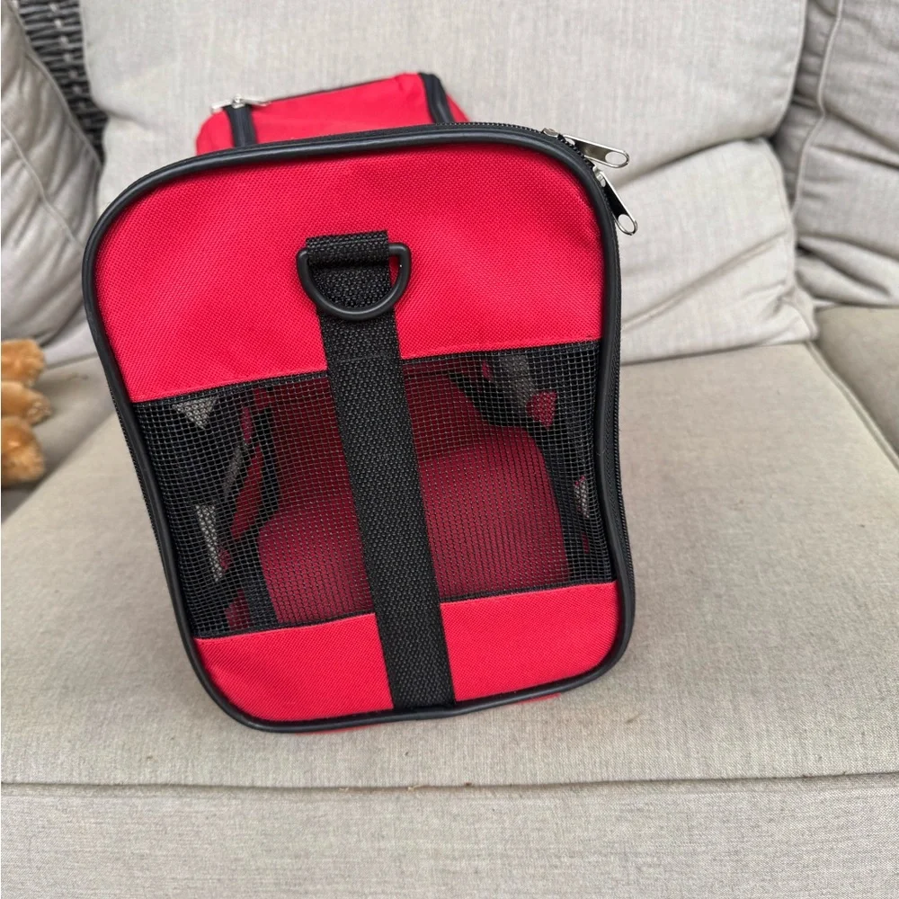 Coleman, Red and Black, Soft-Sided, Pet Carrier